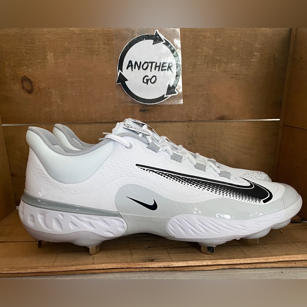 *SOLD* Men’s Nike Alpha React Huarache Elite 4 Metal Baseball Cleats Sz 14 White